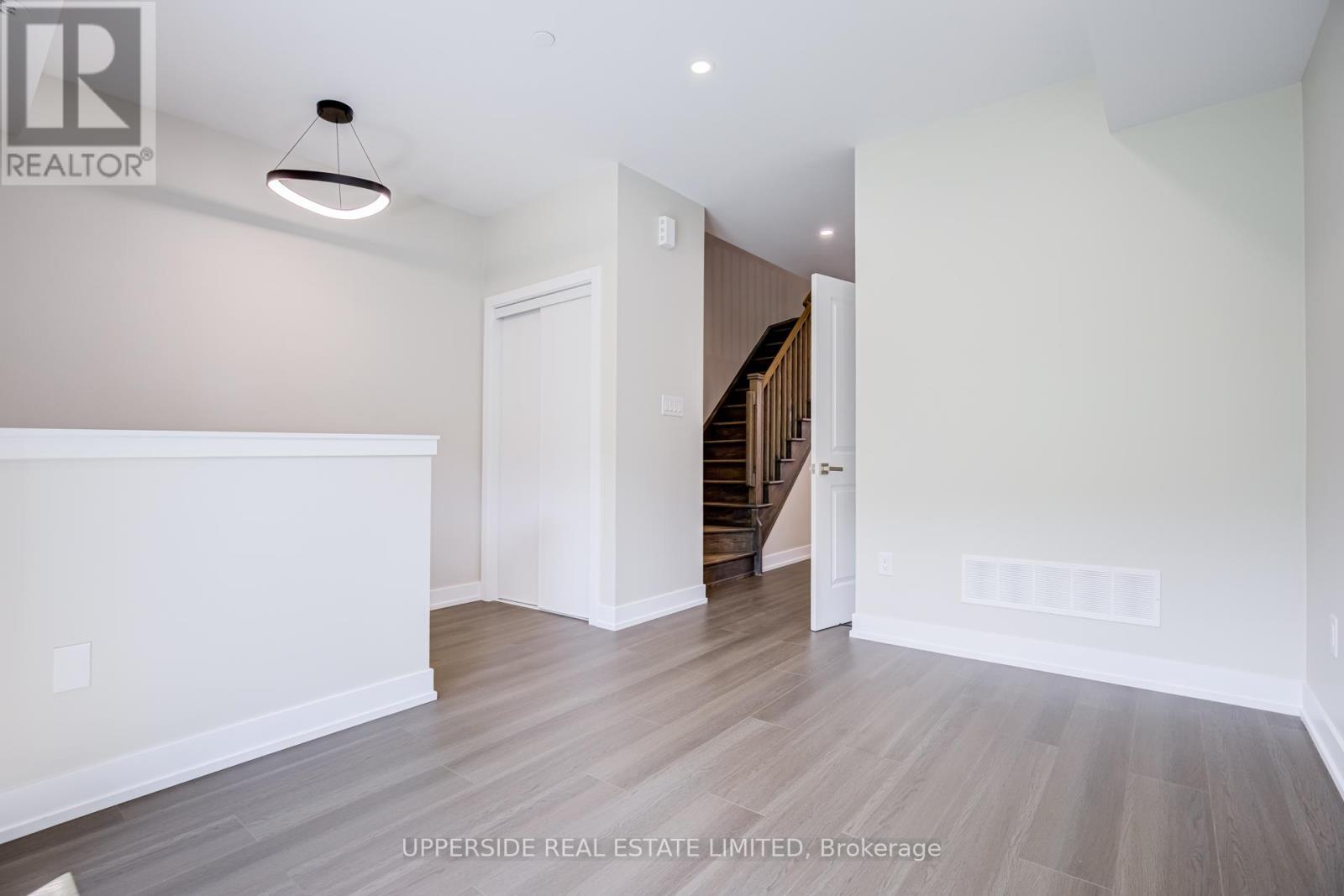 43 Frederick Tisdale Drive, Toronto, Ontario  M3K 2B8 - Photo 5 - W13219652