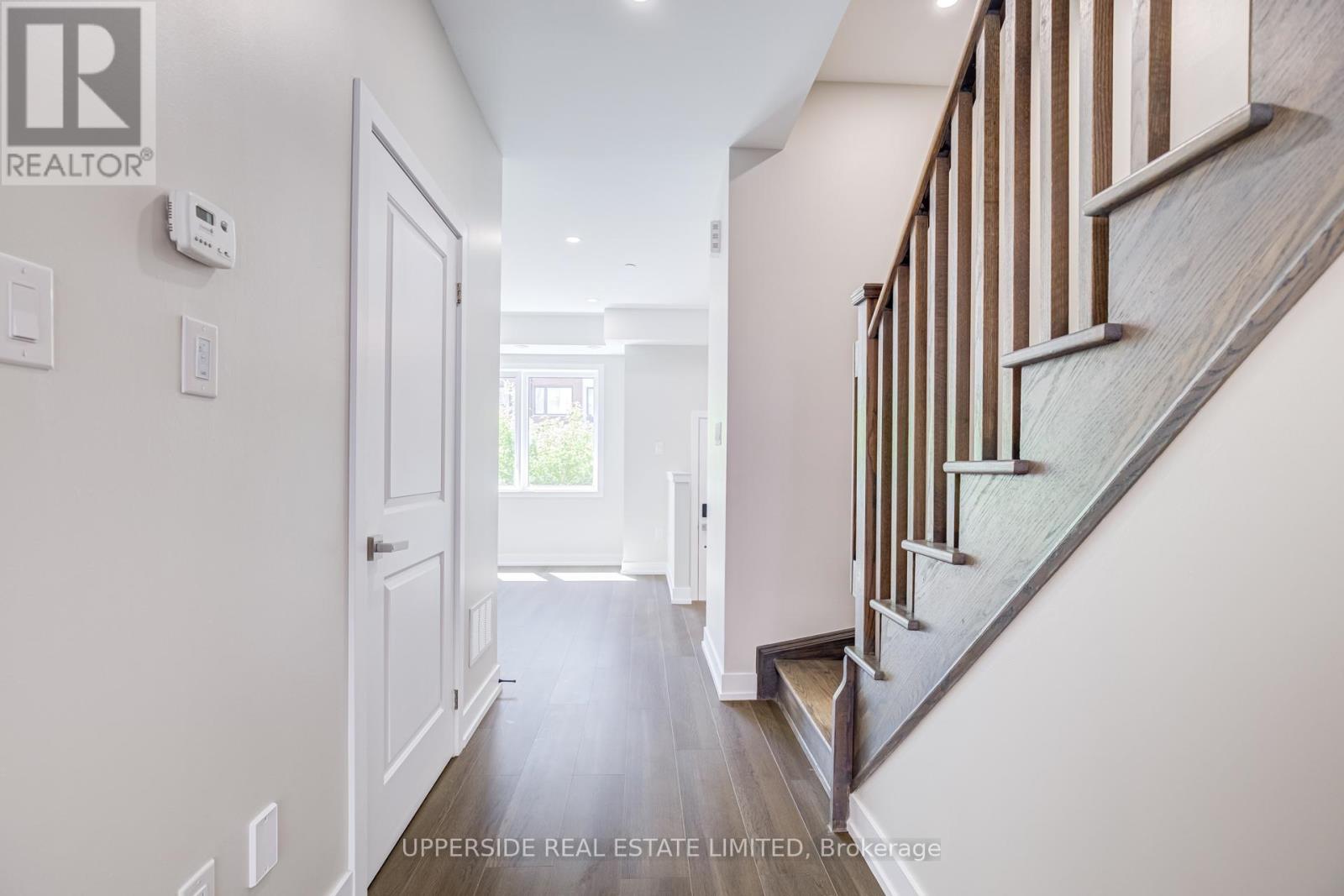 43 Frederick Tisdale Drive, Toronto, Ontario  M3K 2B8 - Photo 8 - W13219652