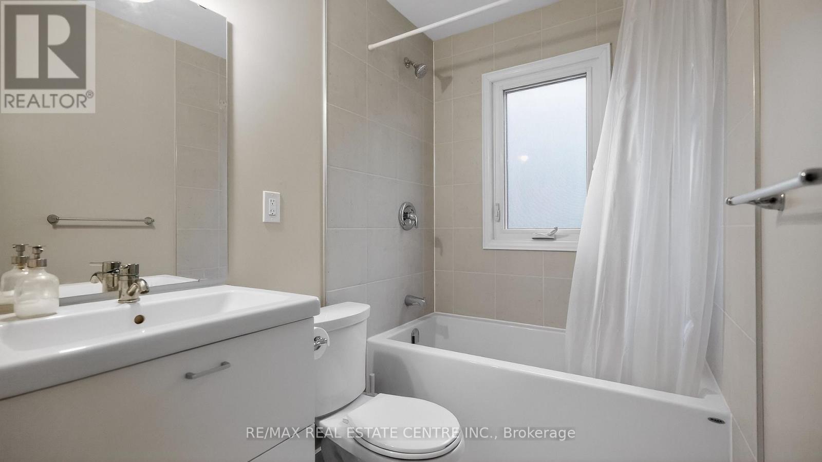 342 East 17th Street, Hamilton, Ontario  L9A 4M8 - Photo 8 - X13219662