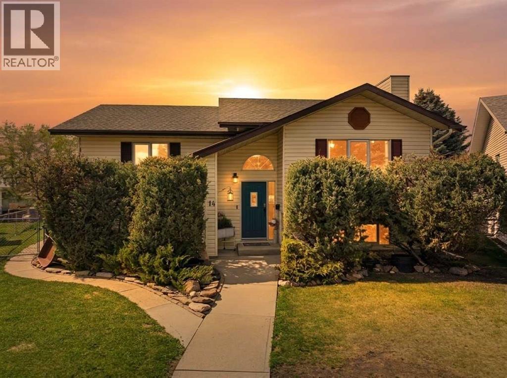 14 Windsor Crescent, Penhold, Alberta