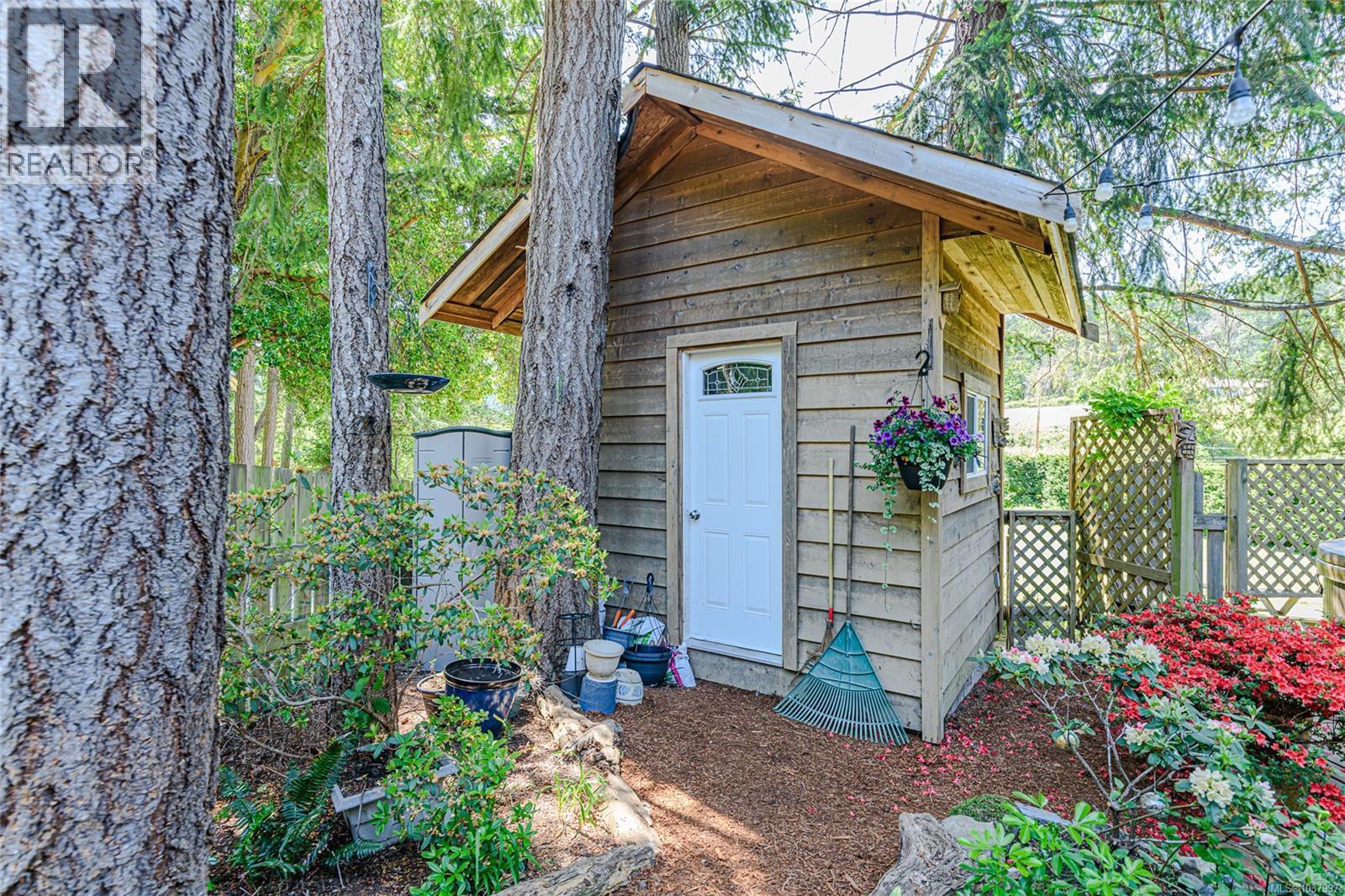 105 Byron Rd, Salt Spring, British Columbia  V8K 1C8 - Photo 8 - 1037997