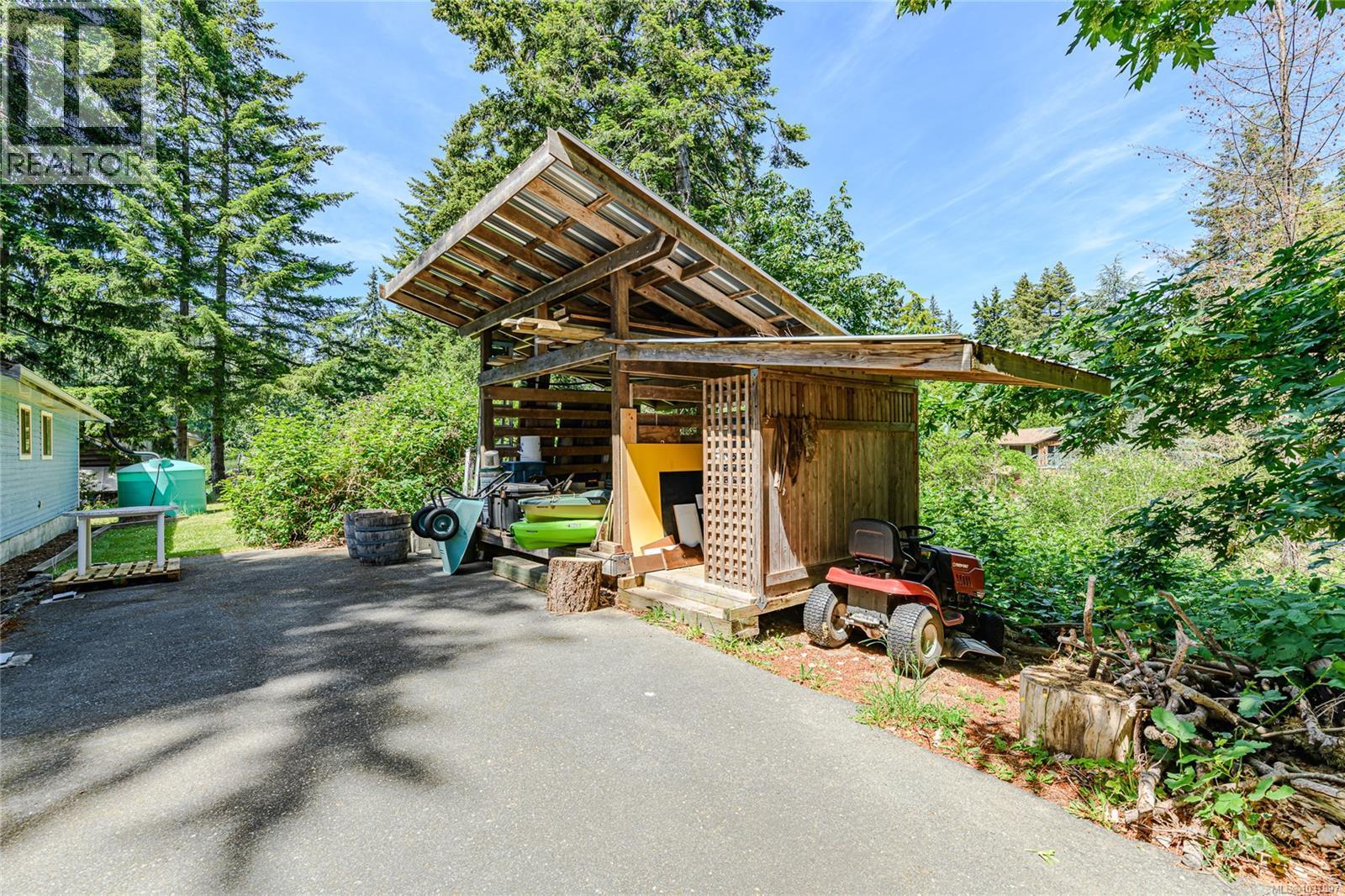 105 Byron Rd, Salt Spring, British Columbia  V8K 1C8 - Photo 33 - 1037997