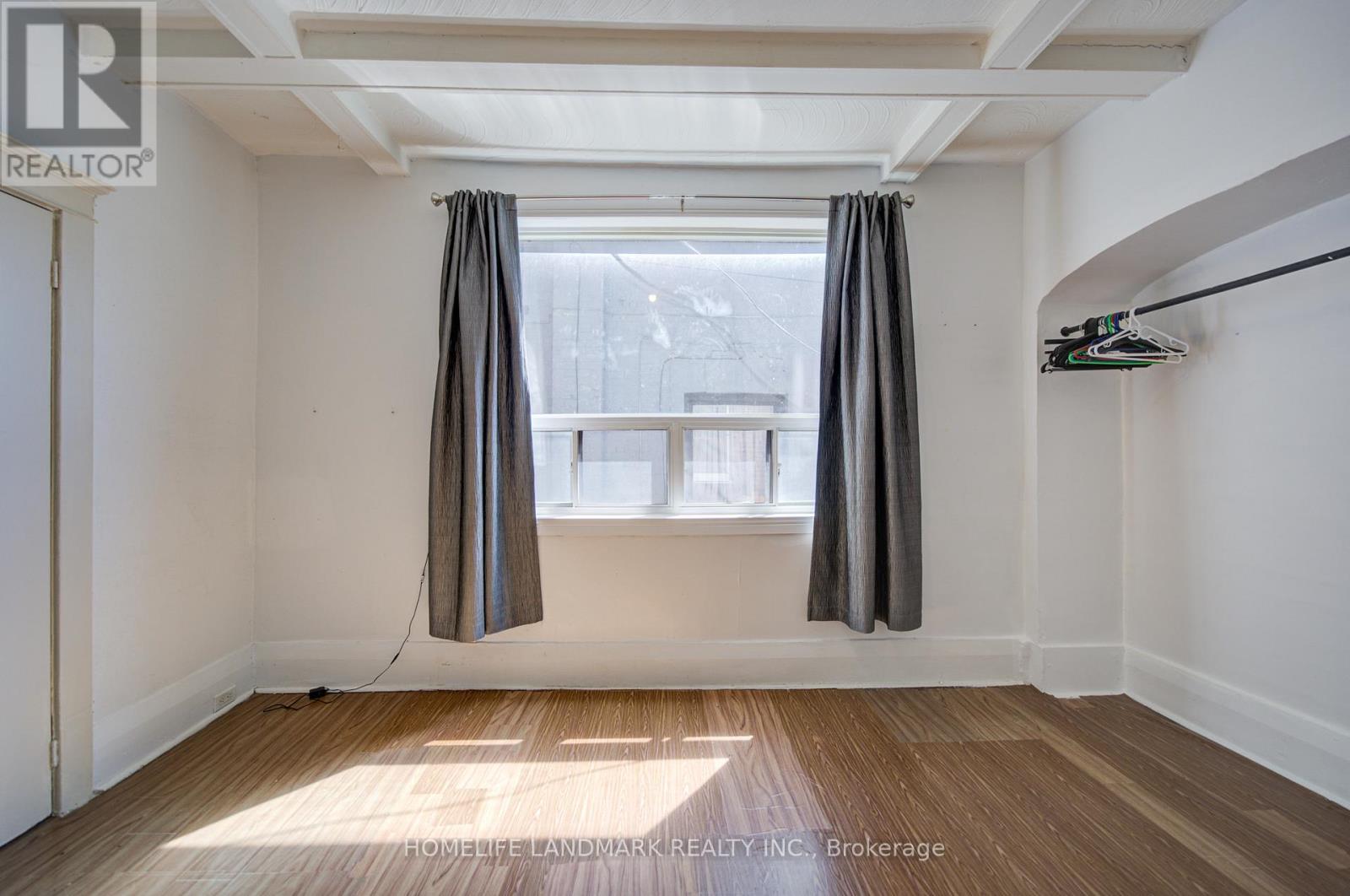 Main & Bsmt - 19 Armstrong Avenue, Toronto, Ontario  M6H 1V9 - Photo 9 - W13144626