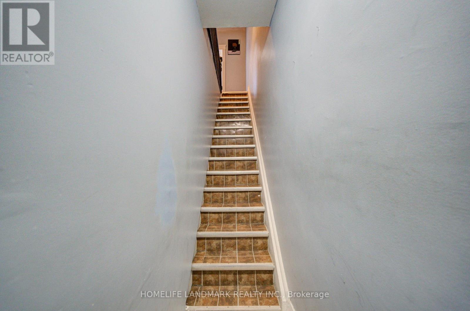 2nd Fl - 19 Armstrong Avenue, Toronto, Ontario  M6H 1V9 - Photo 20 - W13144650
