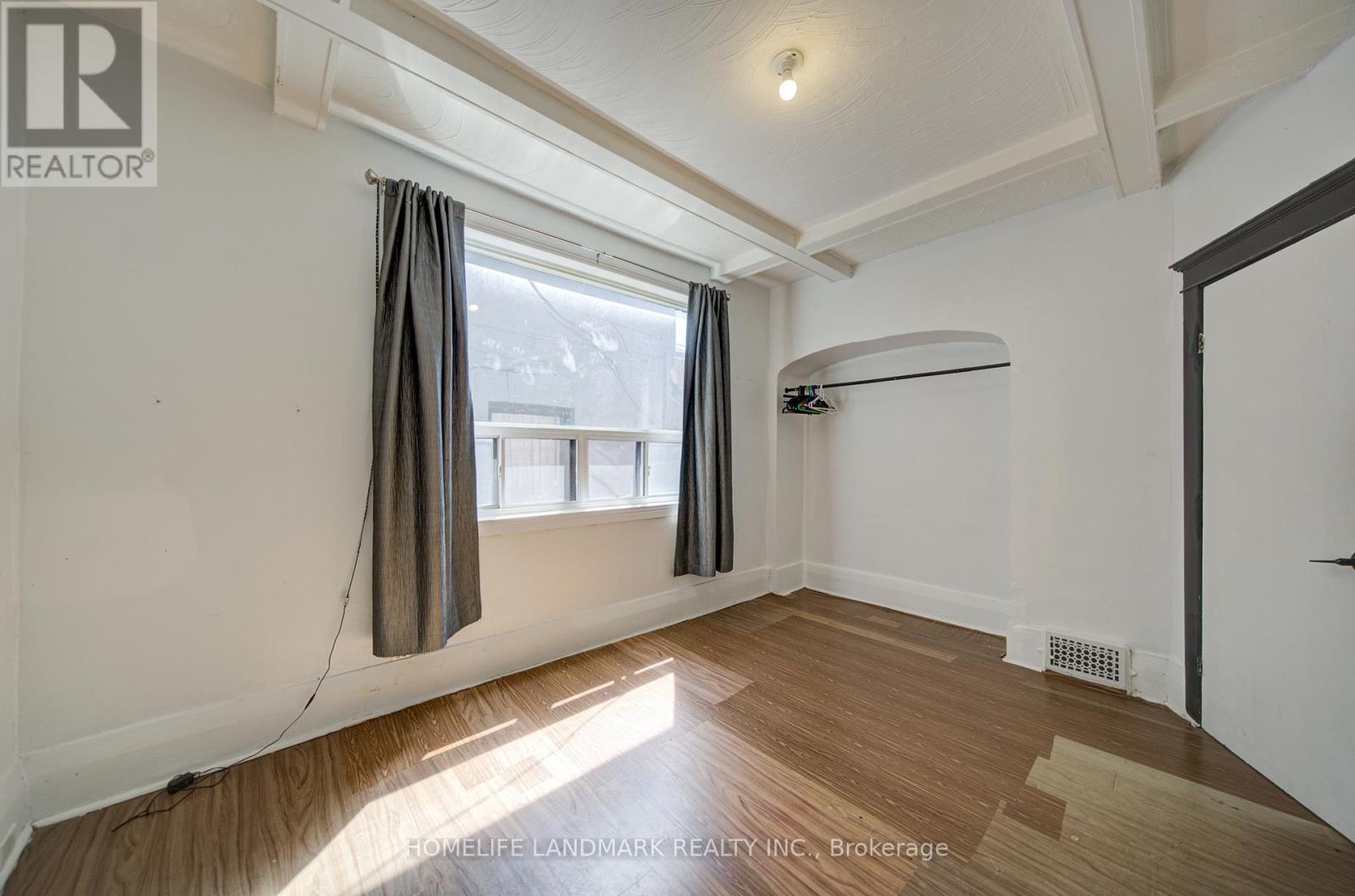 Main & Bsmt - 19 Armstrong Avenue, Toronto, Ontario  M6H 1V9 - Photo 10 - W13144626