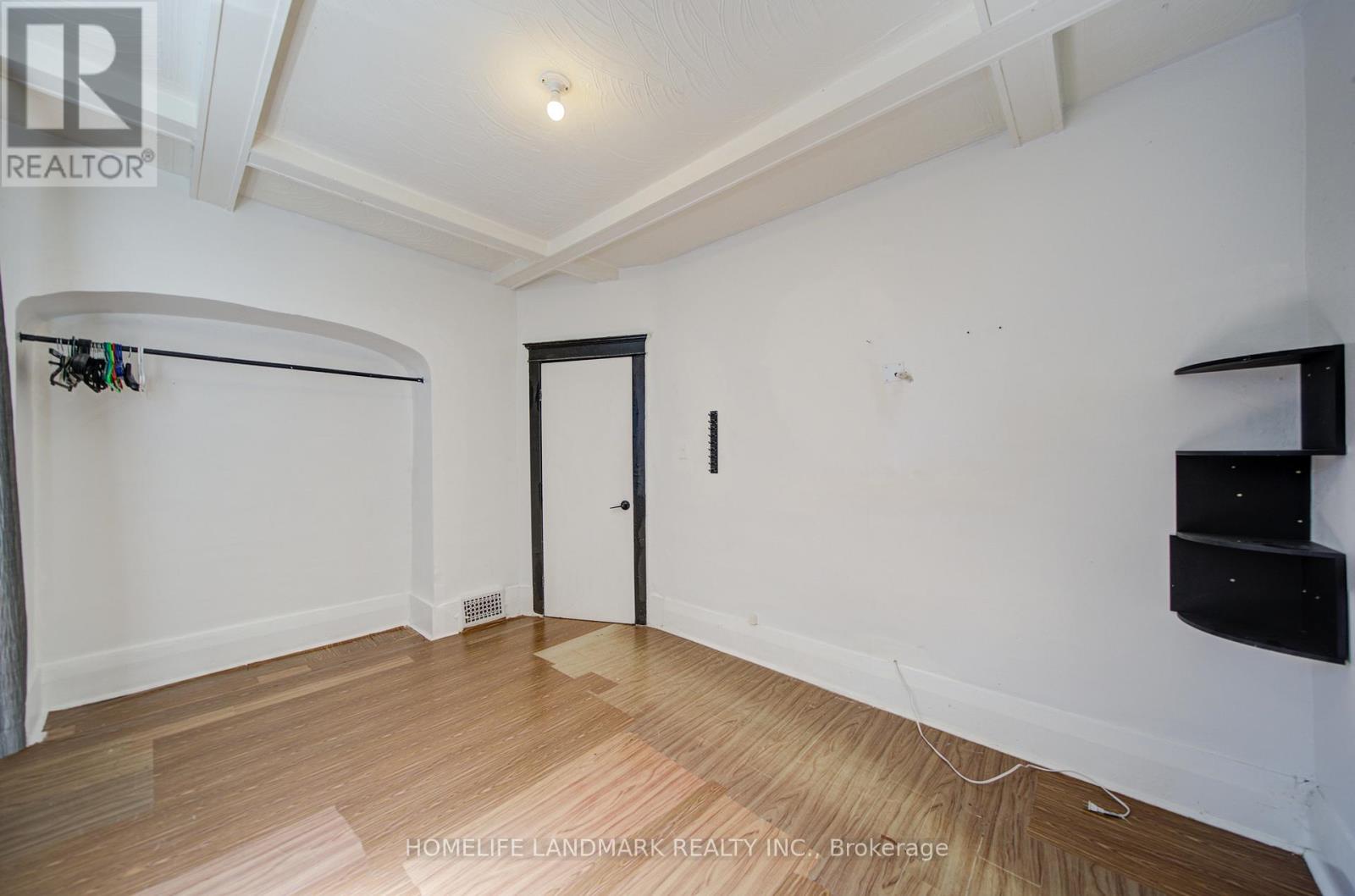 Main & Bsmt - 19 Armstrong Avenue, Toronto, Ontario  M6H 1V9 - Photo 11 - W13144626