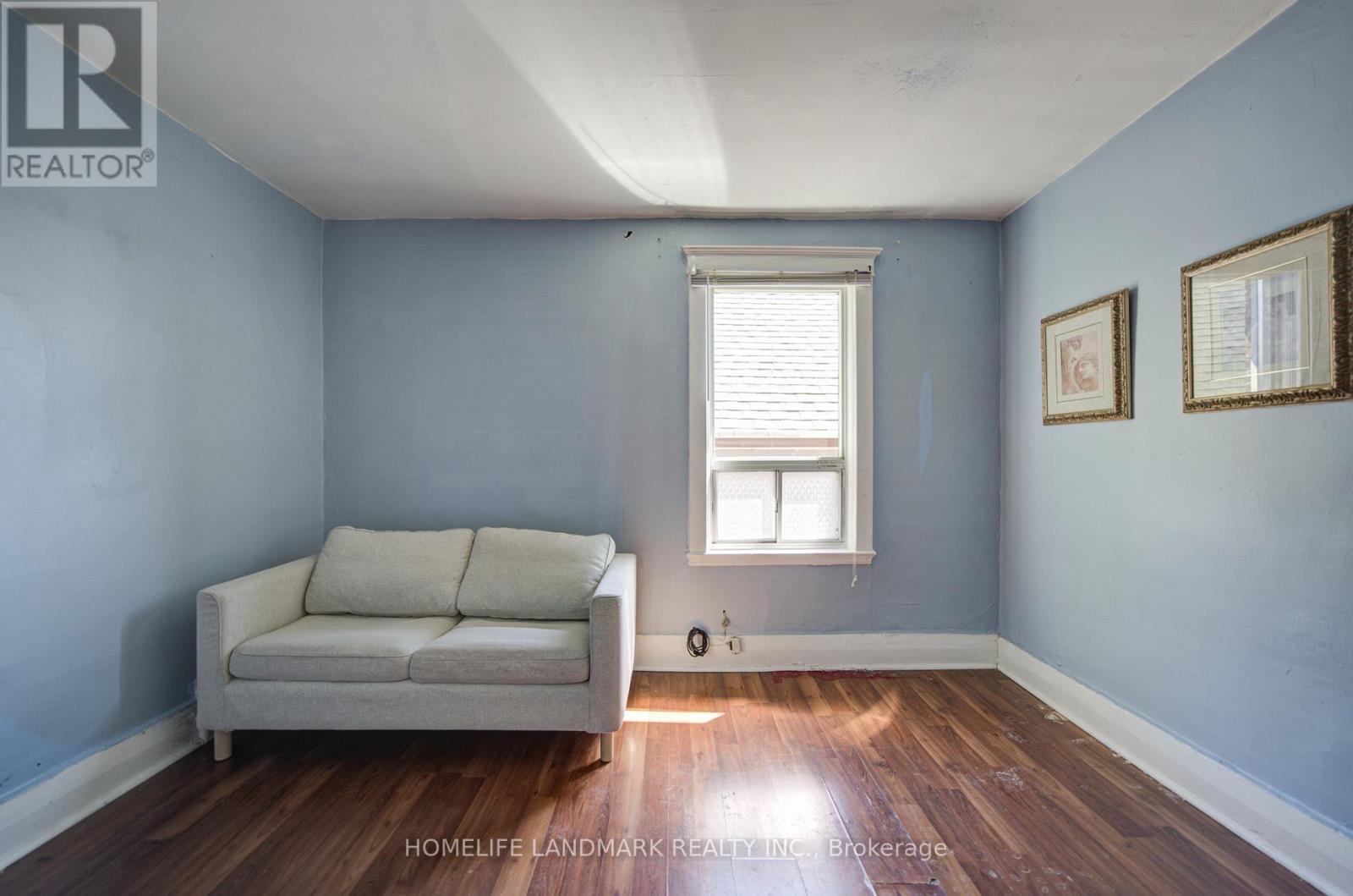 2nd Fl - 19 Armstrong Avenue, Toronto, Ontario  M6H 1V9 - Photo 5 - W13144650