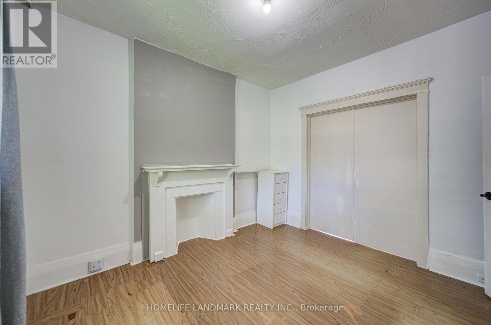 Main & Bsmt - 19 Armstrong Avenue, Toronto, Ontario  M6H 1V9 - Photo 5 - W13144626