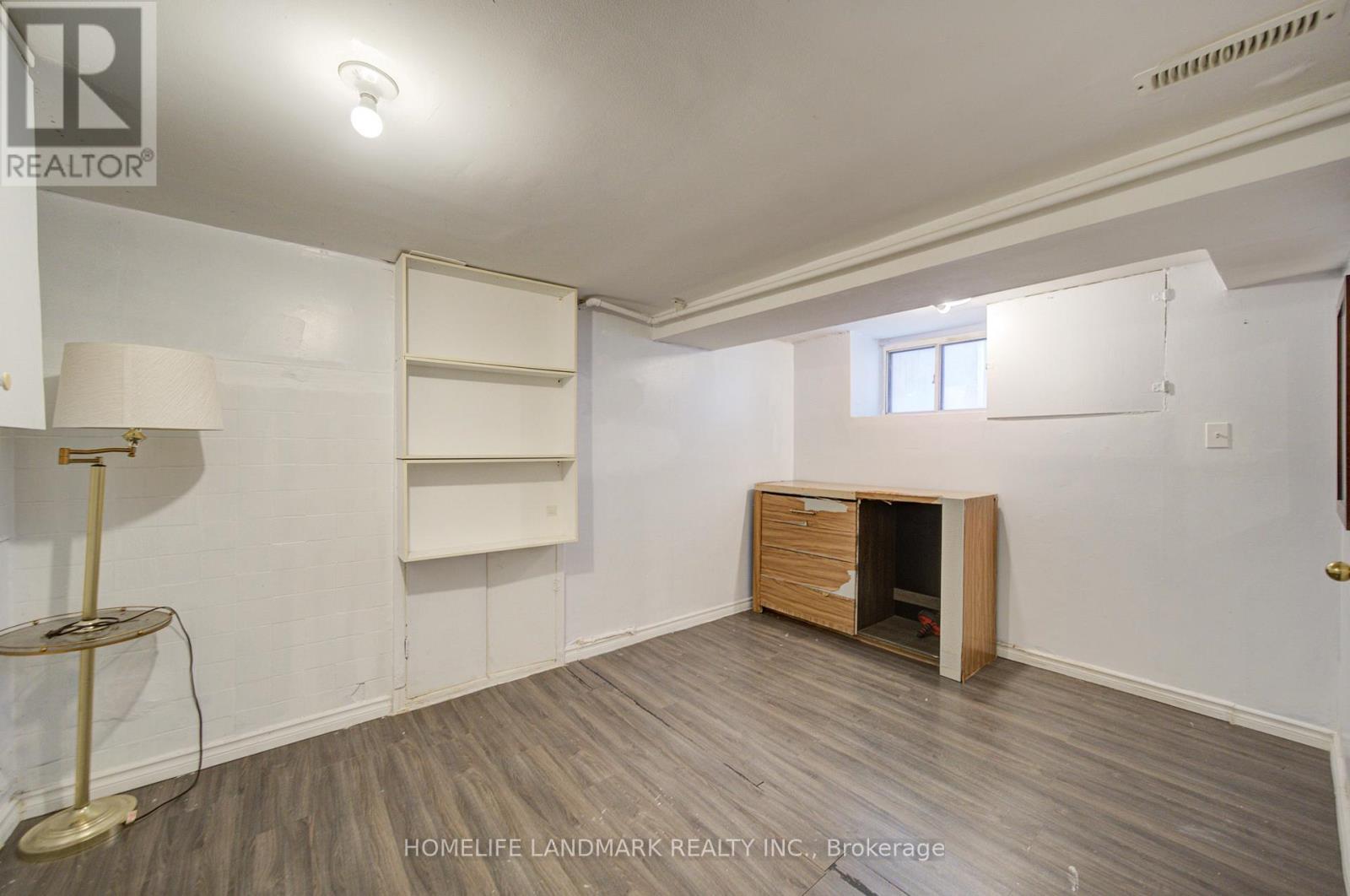 Main & Bsmt - 19 Armstrong Avenue, Toronto, Ontario  M6H 1V9 - Photo 19 - W13144626