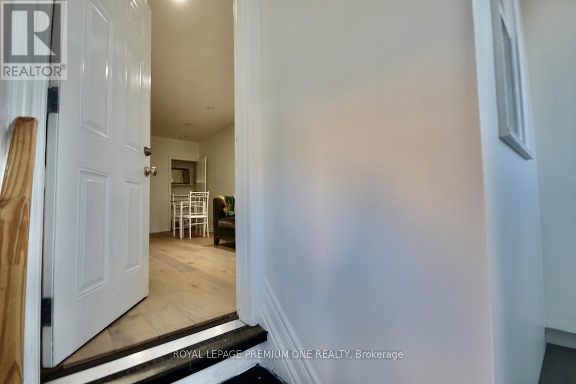 B & C - 312 Rustic Road, Toronto, Ontario  M6L 1W5 - Photo 5 - W13216456