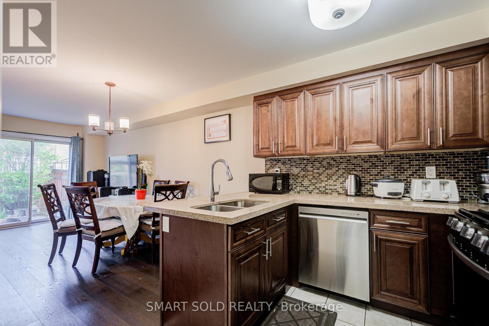 68 Denton Circle, Vaughan, Ontario  L6A 2N4 - Photo 14 - N13219746