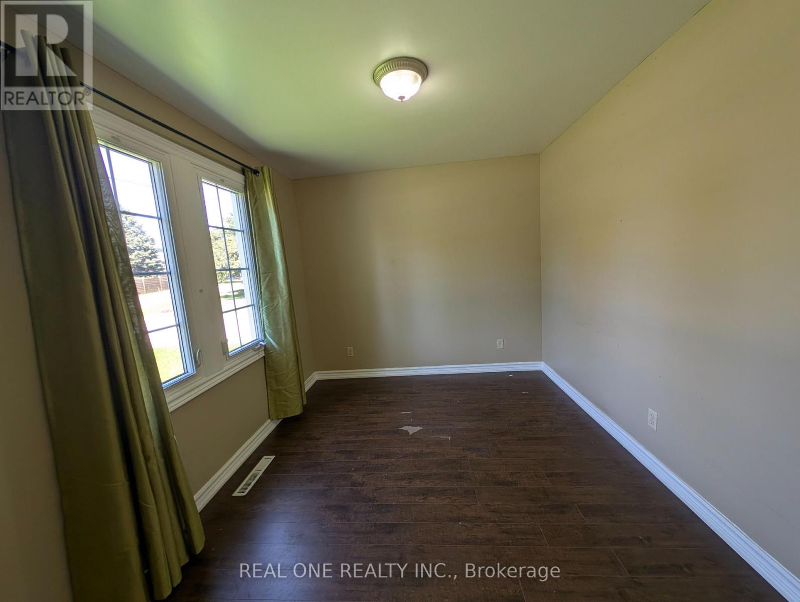 157 Bessborough Drive, Georgina, Ontario  L4P 2R7 - Photo 15 - N13219762
