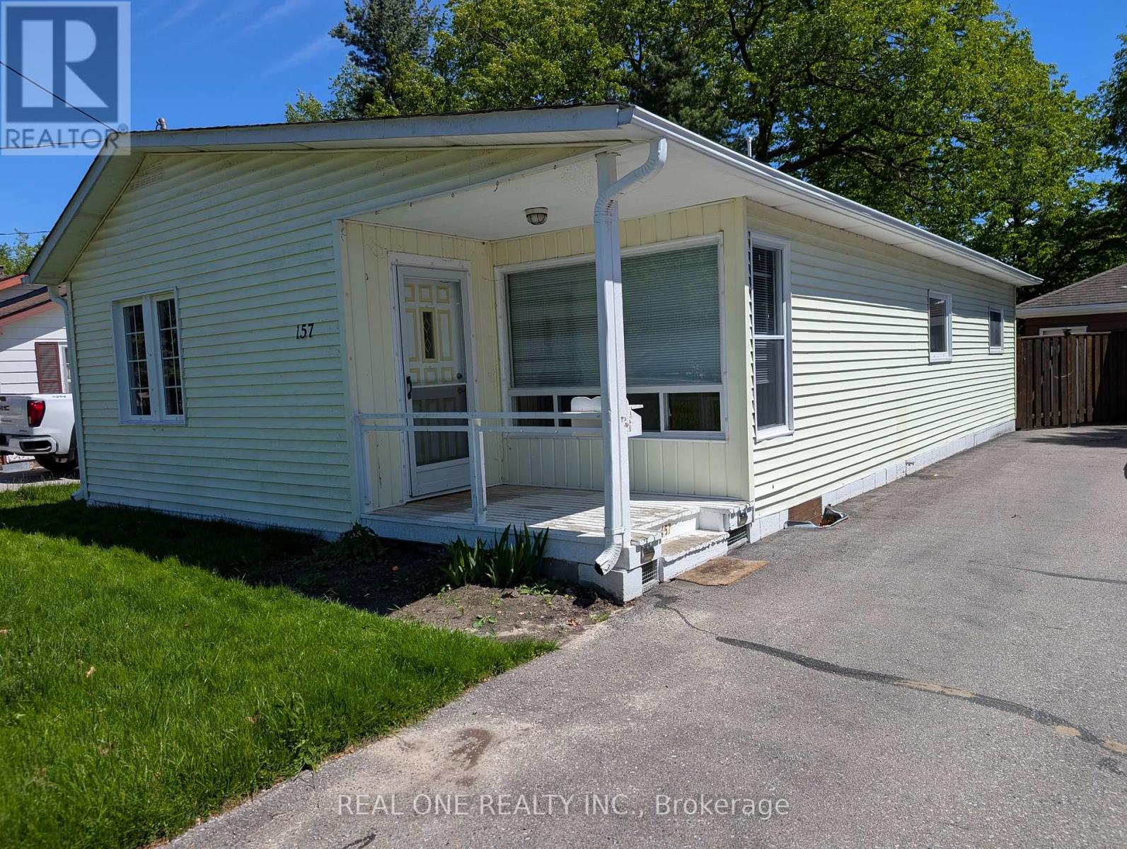 157 Bessborough Drive, Georgina, Ontario  L4P 2R7 - Photo 2 - N13219762