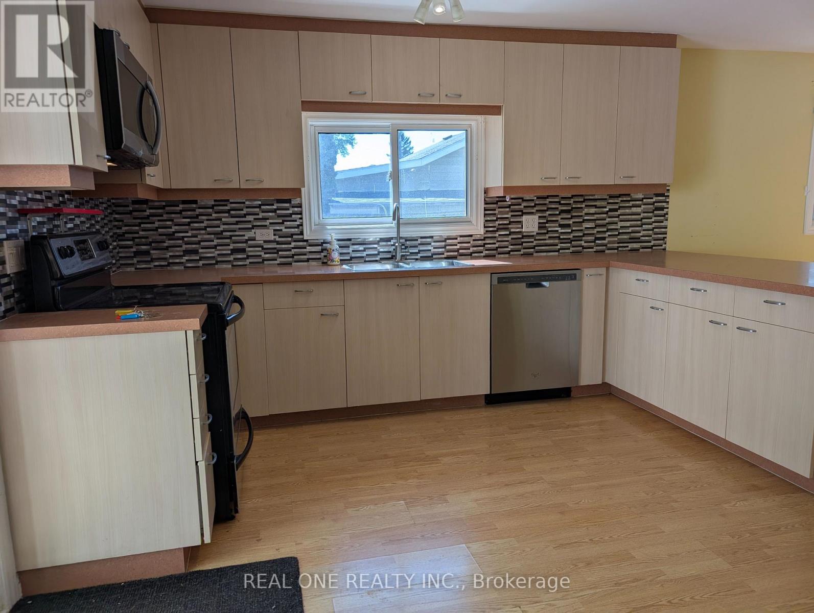 157 Bessborough Drive, Georgina, Ontario  L4P 2R7 - Photo 24 - N13219762