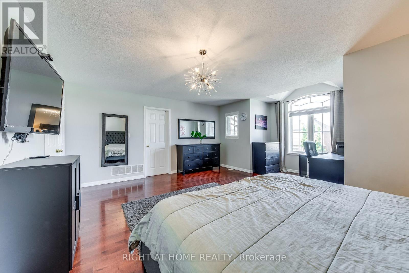 3048 Jenn Avenue, Burlington, Ontario  L7M 0C8 - Photo 15 - W13219766