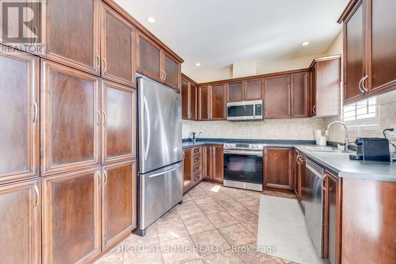 3048 Jenn Avenue, Burlington, Ontario  L7M 0C8 - Photo 8 - W13219766