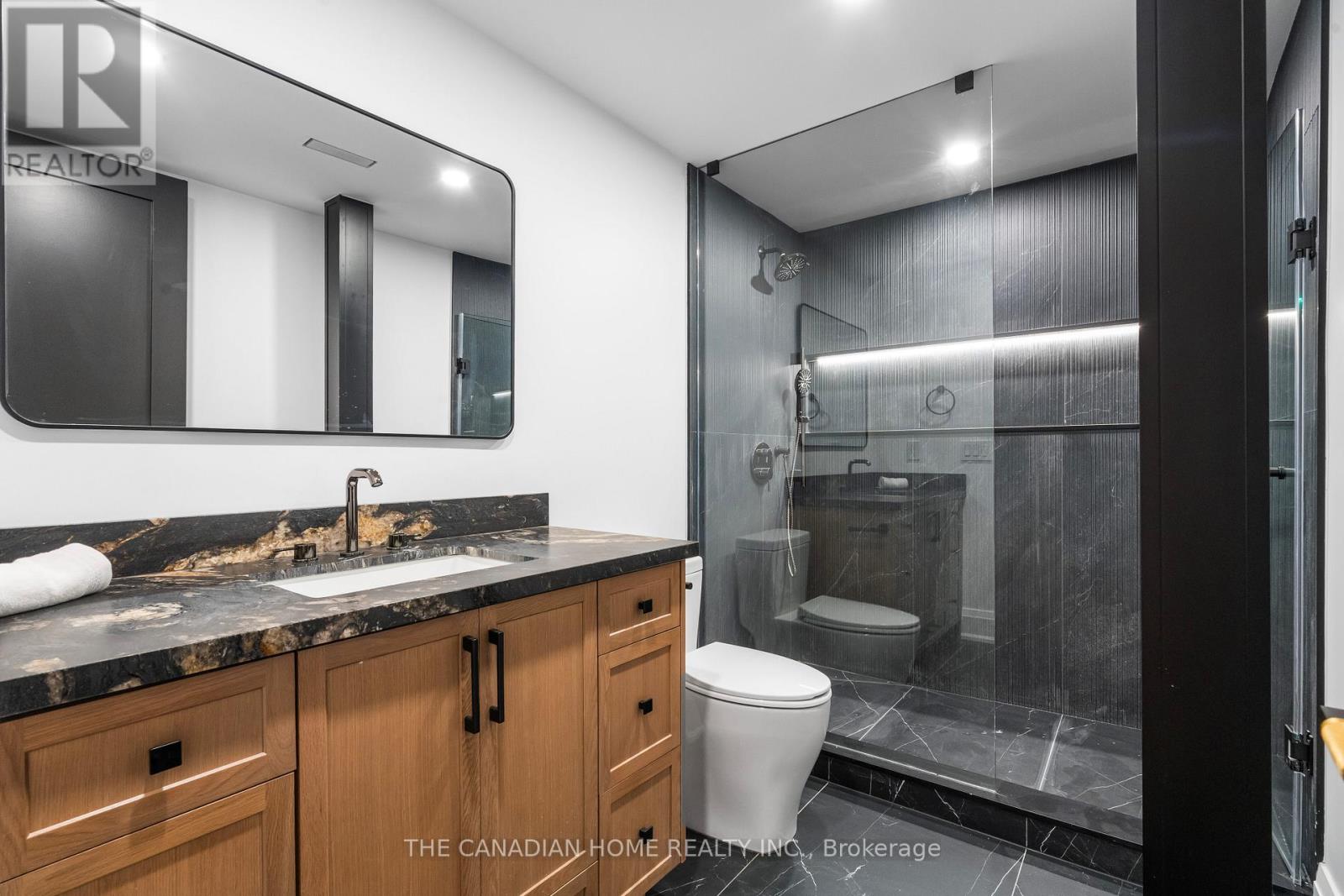 499 Rebecca Street, Oakville, Ontario  L6K 1K8 - Photo 43 - W13219772