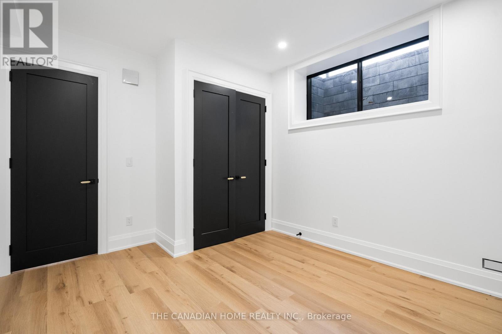 499 Rebecca Street, Oakville, Ontario  L6K 1K8 - Photo 47 - W13219772