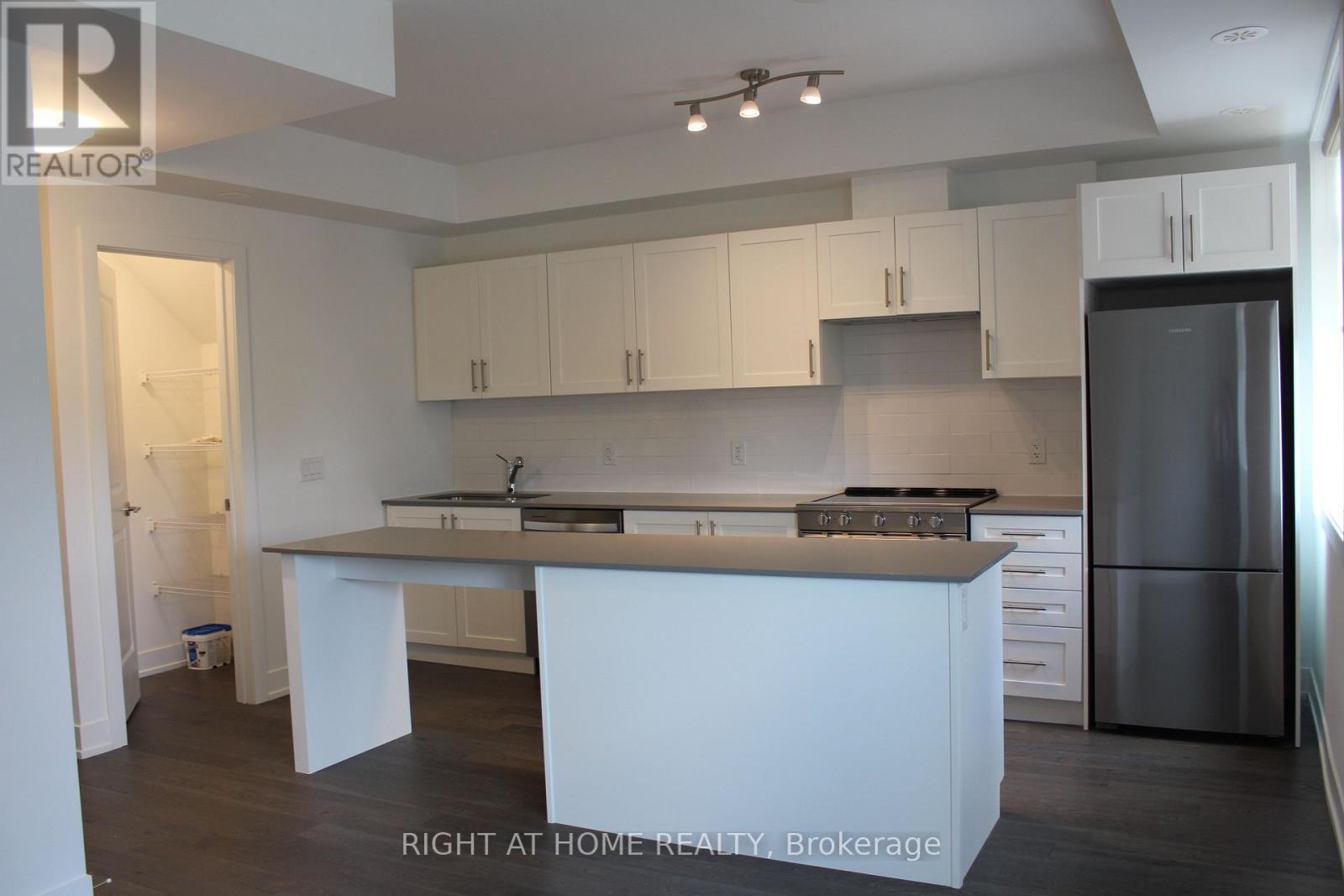 249 - 1075 Douglas Mccurdy Common, Mississauga, Ontario  L5G 0C6 - Photo 2 - W13219794