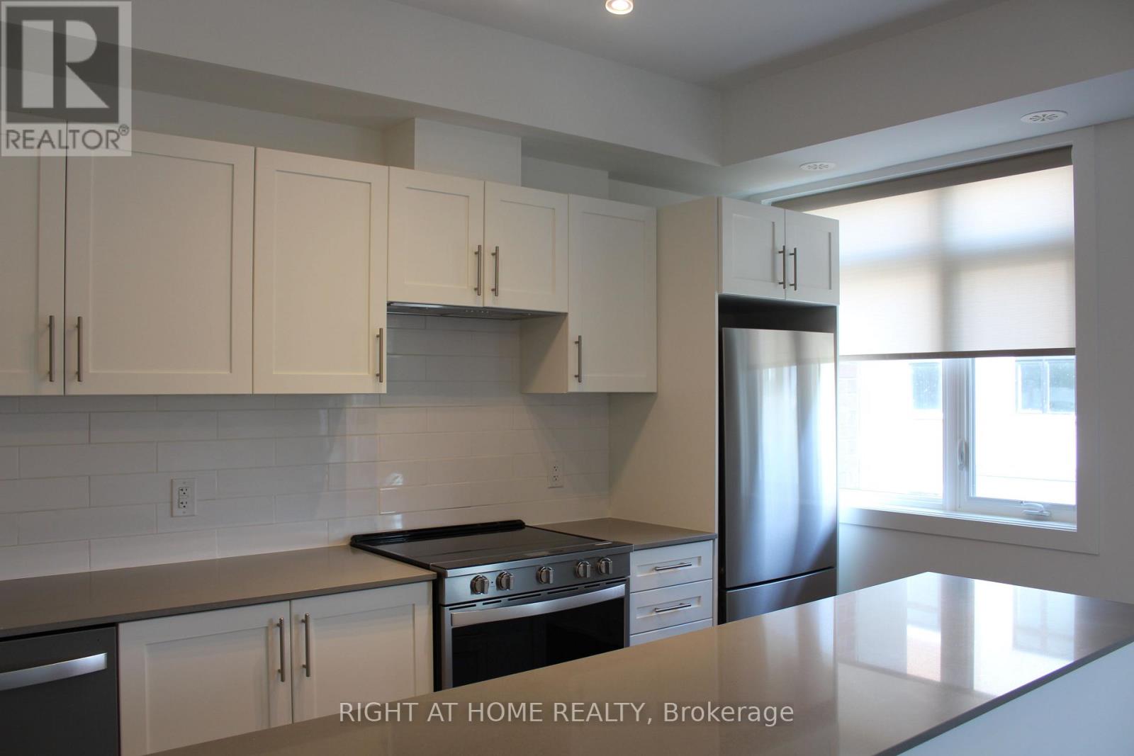 249 - 1075 Douglas Mccurdy Common, Mississauga, Ontario  L5G 0C6 - Photo 4 - W13219794