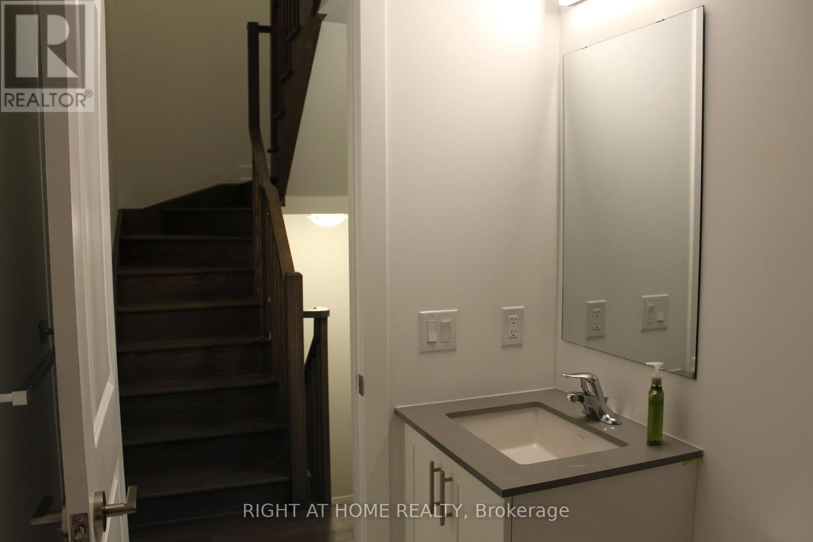 249 - 1075 Douglas Mccurdy Common, Mississauga, Ontario  L5G 0C6 - Photo 7 - W13219794