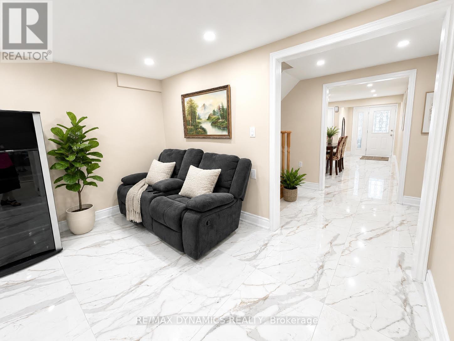 89 Hucknall Road, Toronto, Ontario  M3J 1W1 - Photo 7 - W13219810