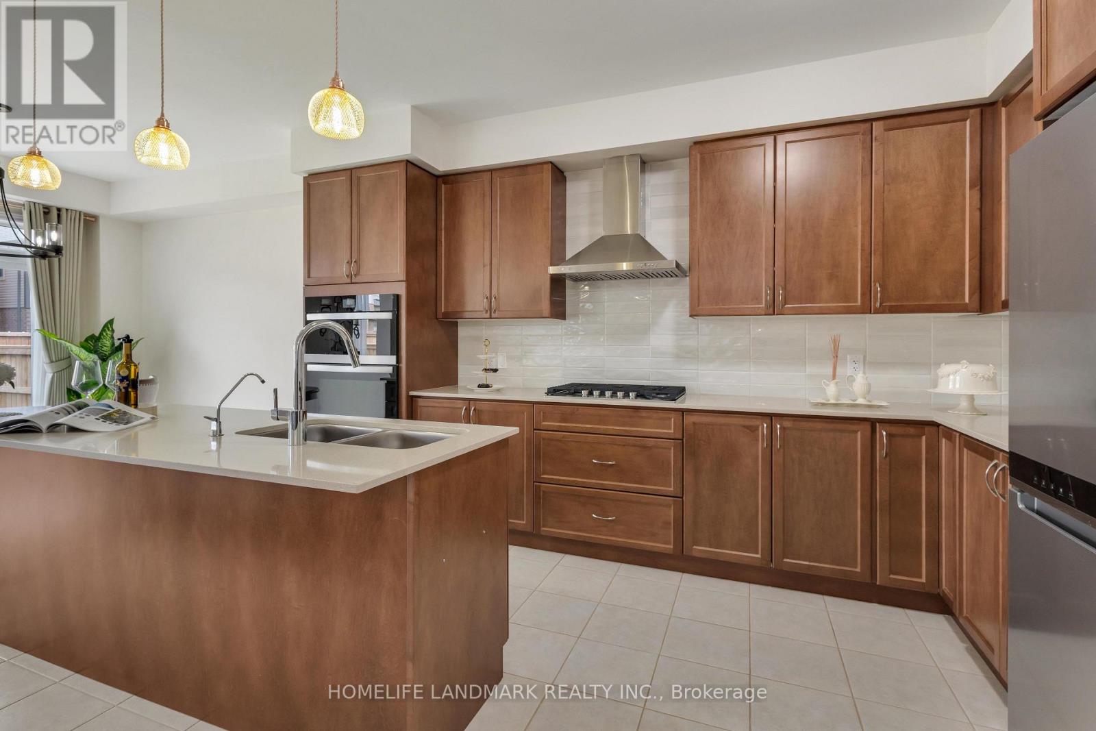 55 Georgina Street, Kitchener, Ontario  N2R 0S6 - Photo 8 - X13219818