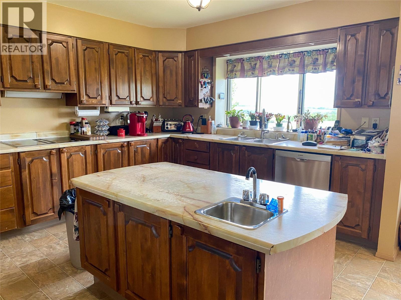 2371 206 Road, Dawson Creek, British Columbia  V1G 0C2 - Photo 6 - 10389442
