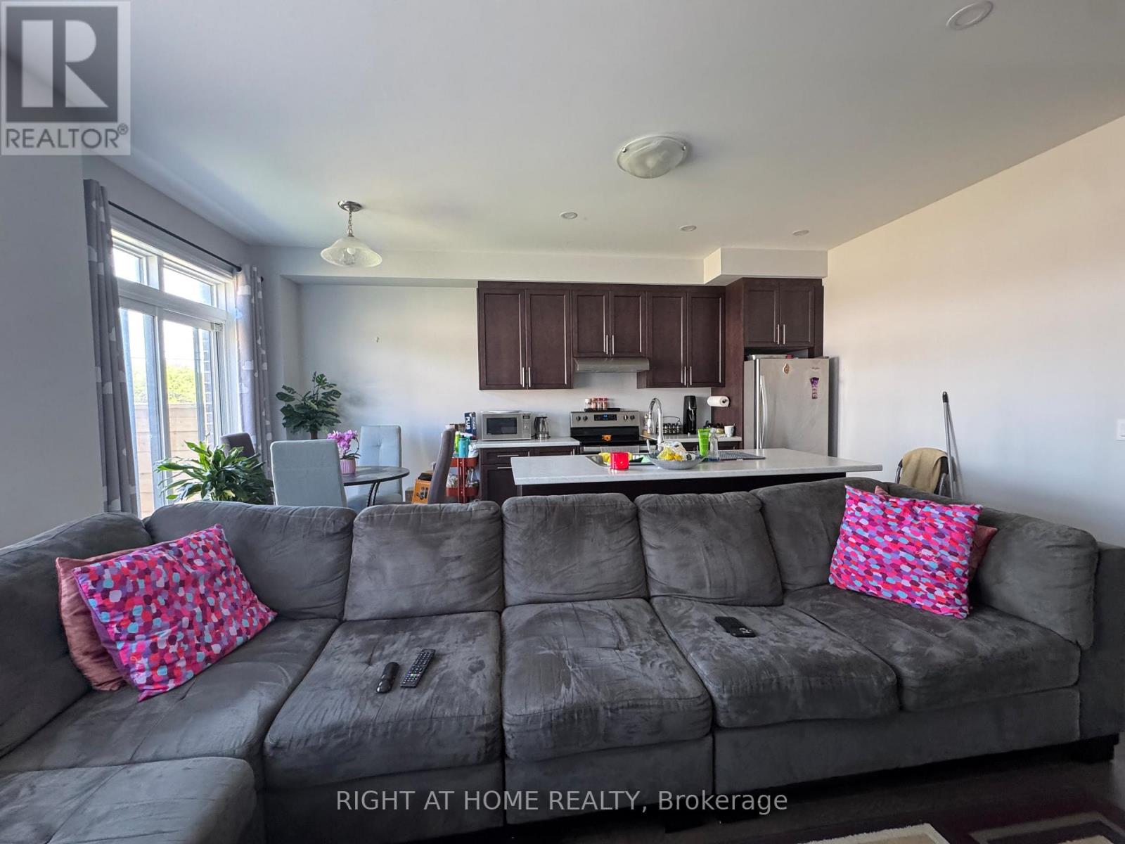 1093 Thompson Drive, Oshawa, Ontario  L1L 0V5 - Photo 16 - E13205084
