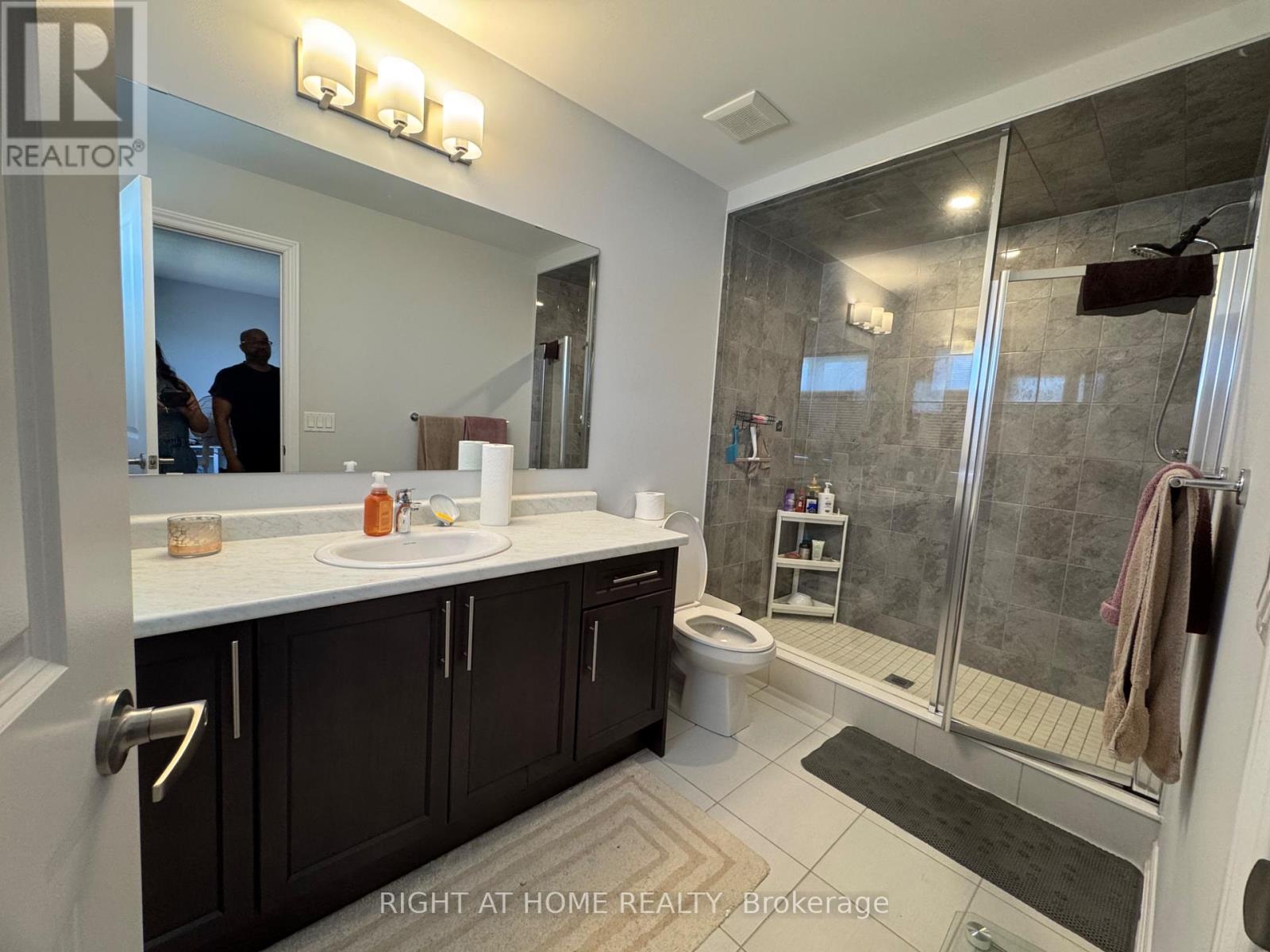 1093 Thompson Drive, Oshawa, Ontario  L1L 0V5 - Photo 26 - E13205084
