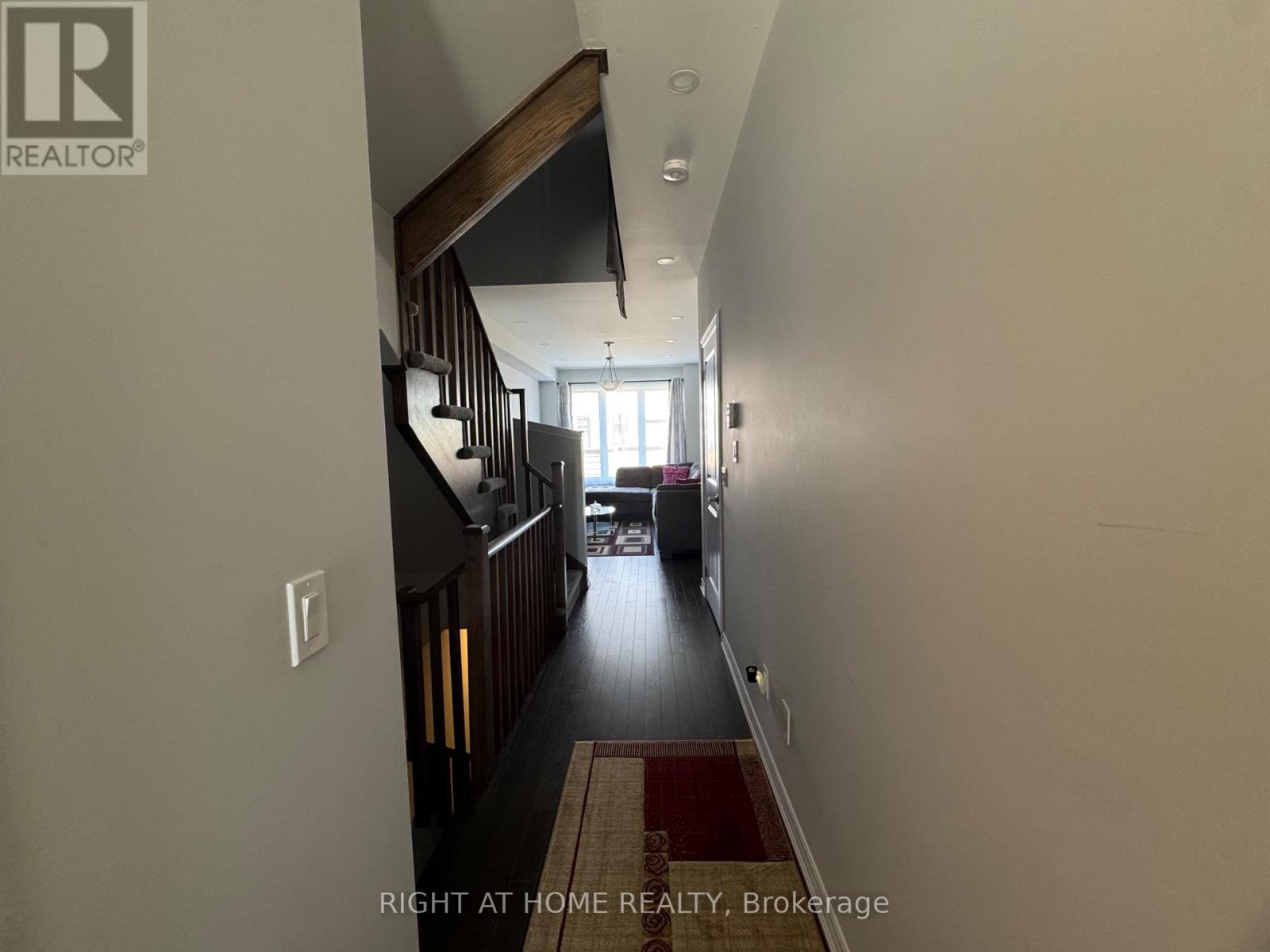 1093 Thompson Drive, Oshawa, Ontario  L1L 0V5 - Photo 7 - E13205084