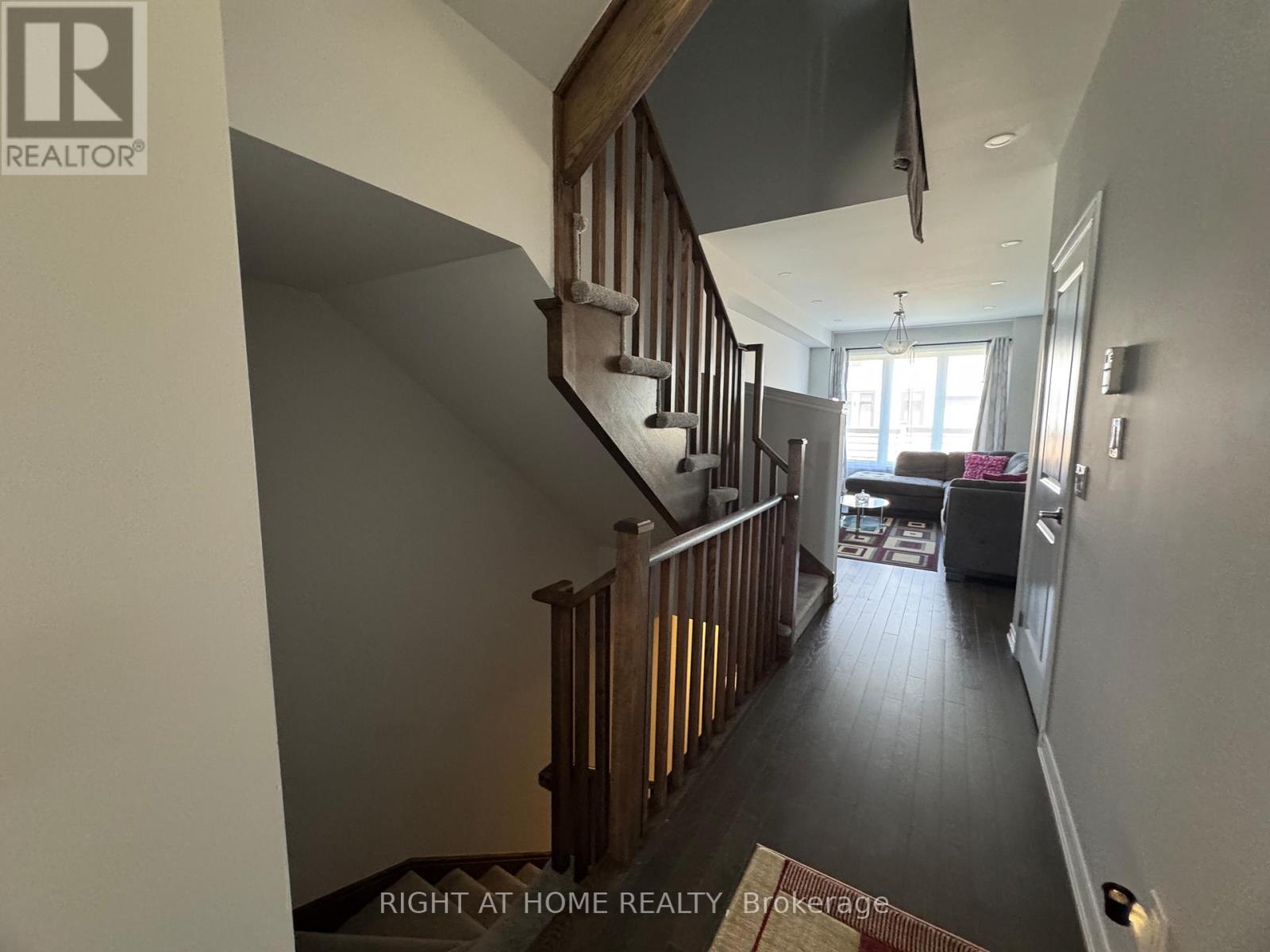 1093 Thompson Drive, Oshawa, Ontario  L1L 0V5 - Photo 8 - E13205084