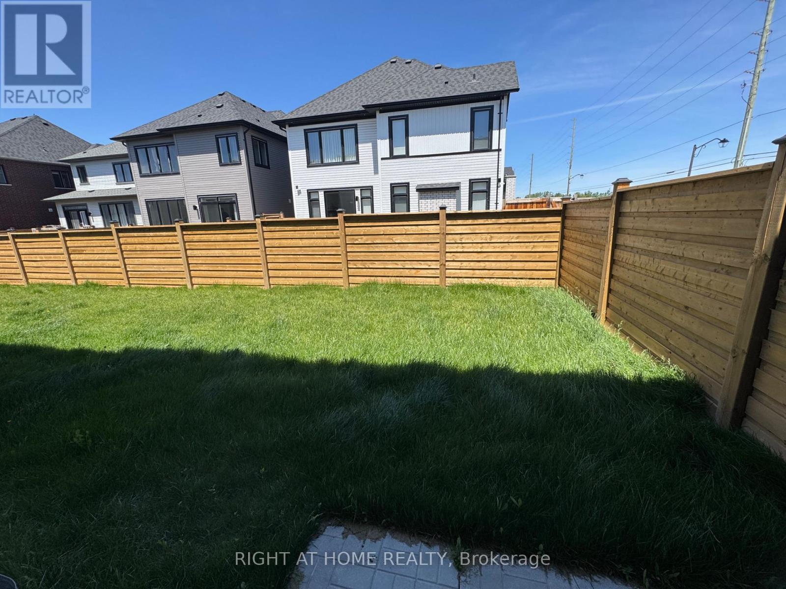 1093 Thompson Drive, Oshawa, Ontario  L1L 0V5 - Photo 13 - E13205084
