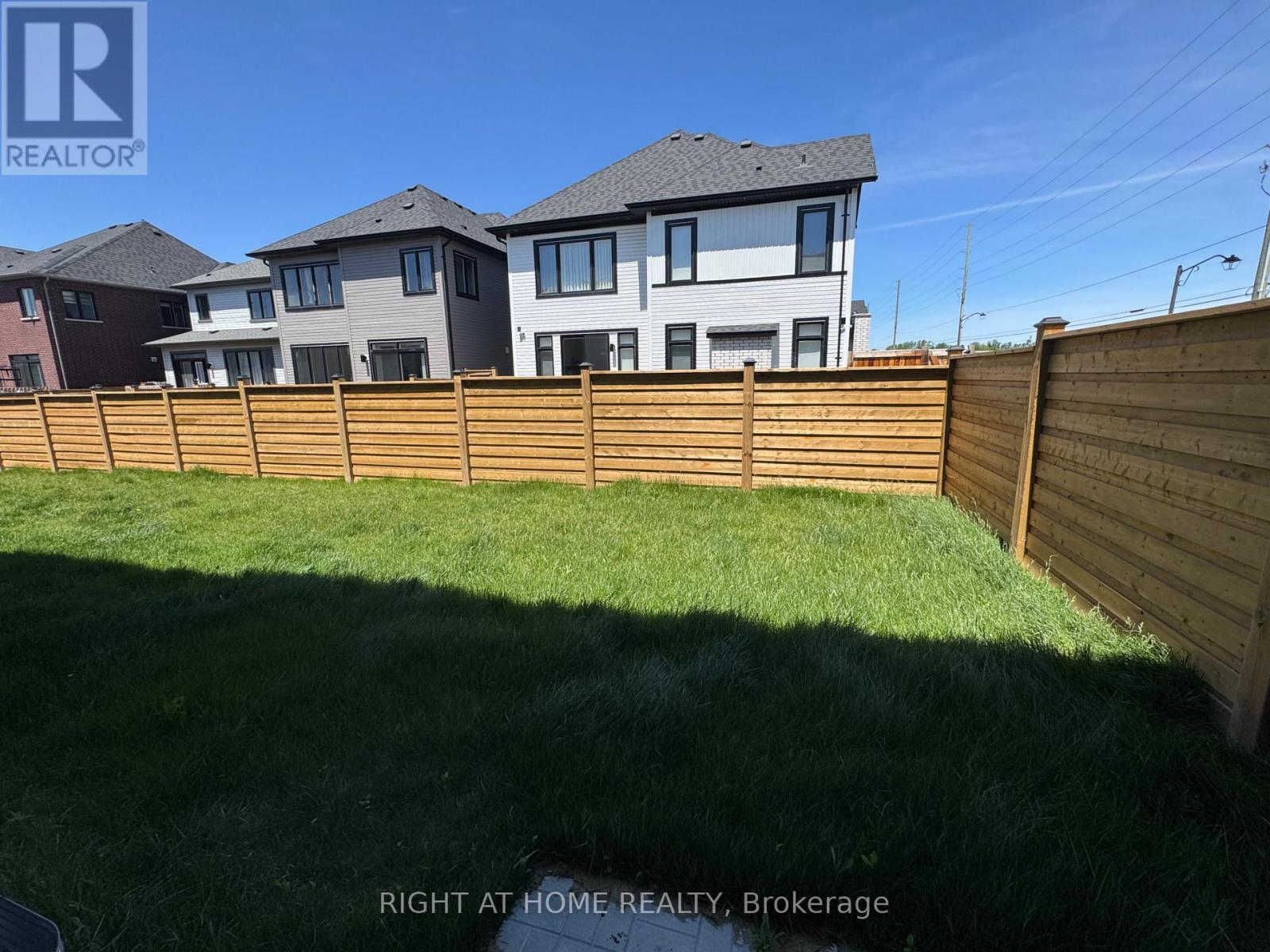 1093 Thompson Drive, Oshawa, Ontario  L1L 0V5 - Photo 15 - E13205084