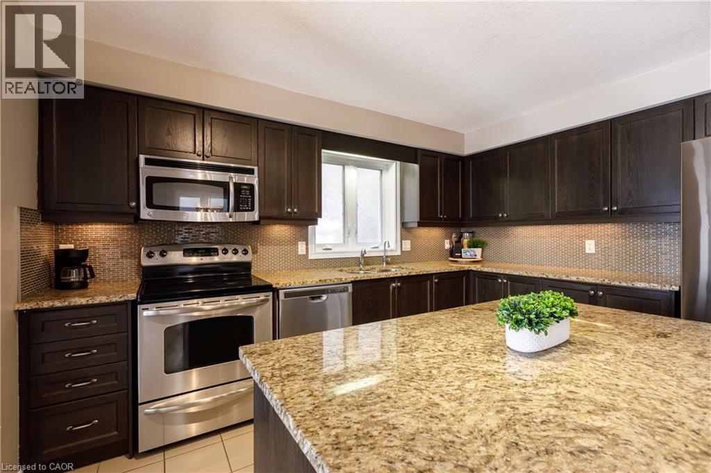 573 Isaiah Crescent, Kitchener, Ontario  N2E 0E6 - Photo 10 - 40835182