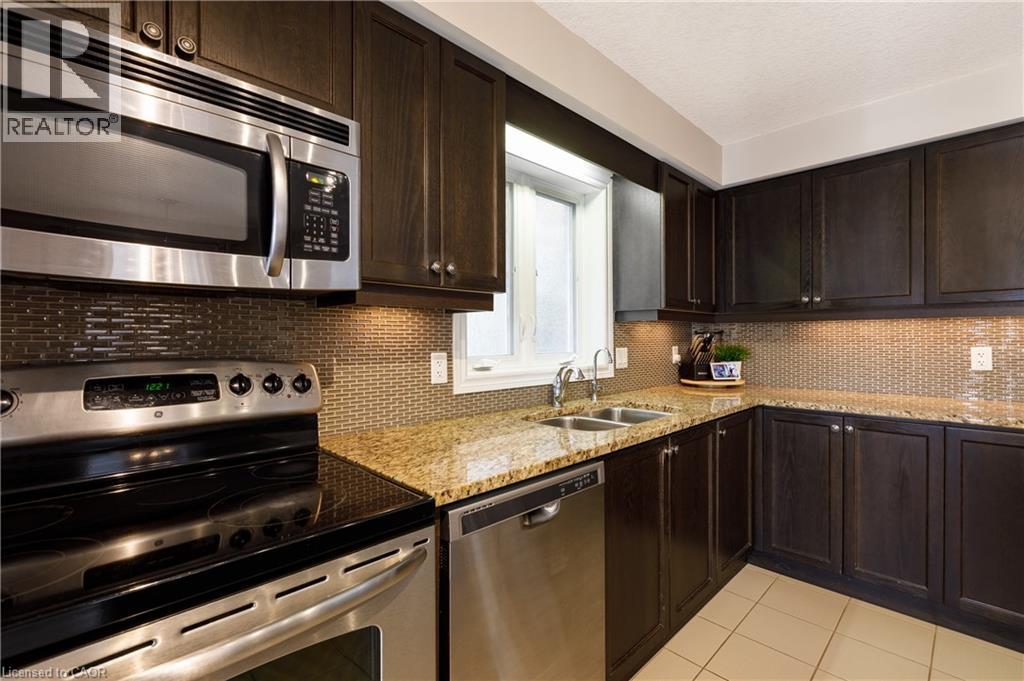 573 Isaiah Crescent, Kitchener, Ontario  N2E 0E6 - Photo 11 - 40835182