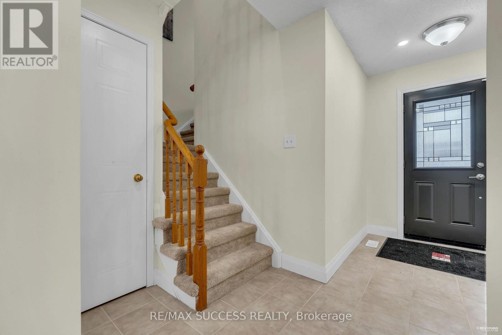 2281 Wildwood Crescent, Pickering, Ontario  L1X 2R7 - Photo 7 - E12644822