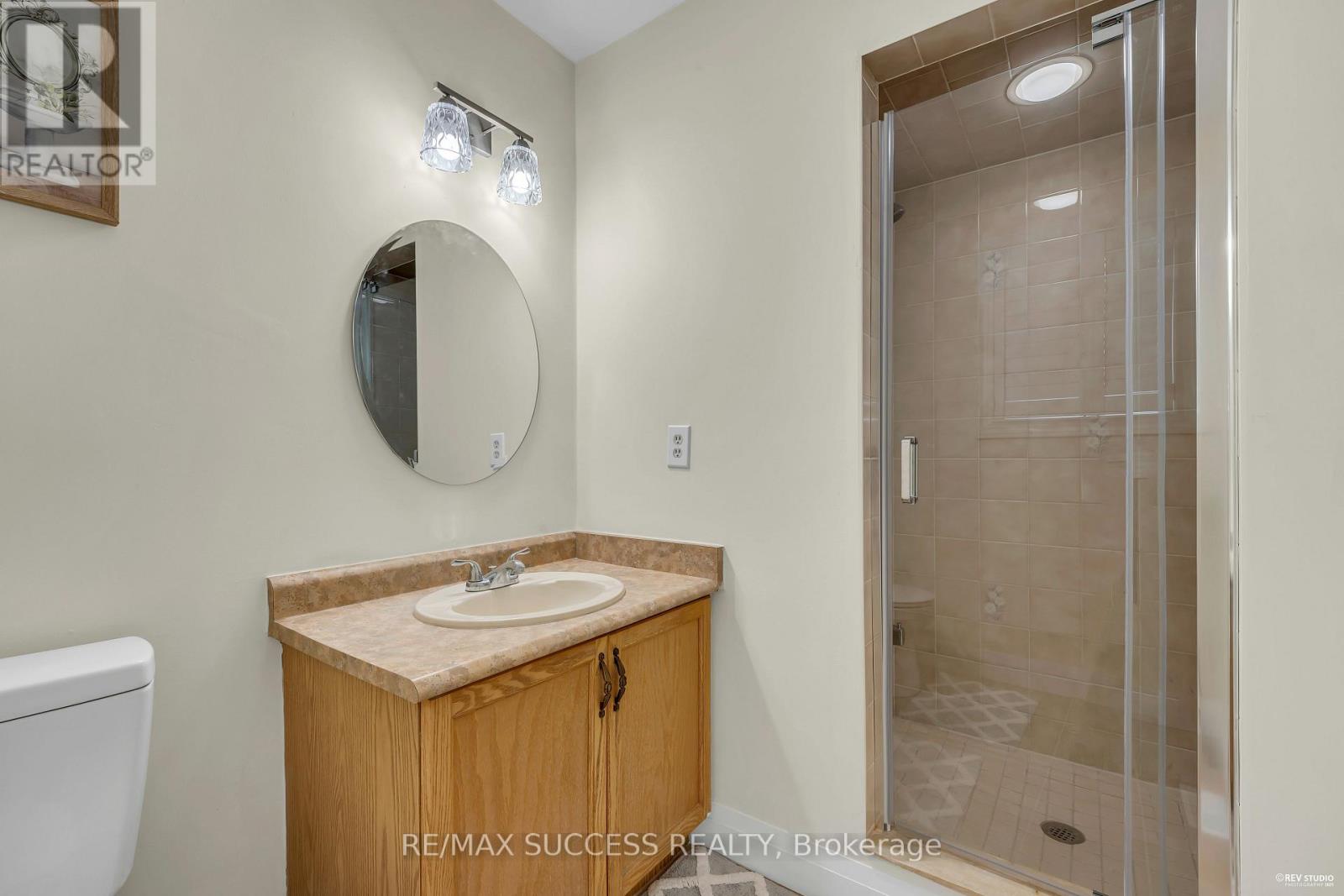 2281 Wildwood Crescent, Pickering, Ontario  L1X 2R7 - Photo 26 - E12644822