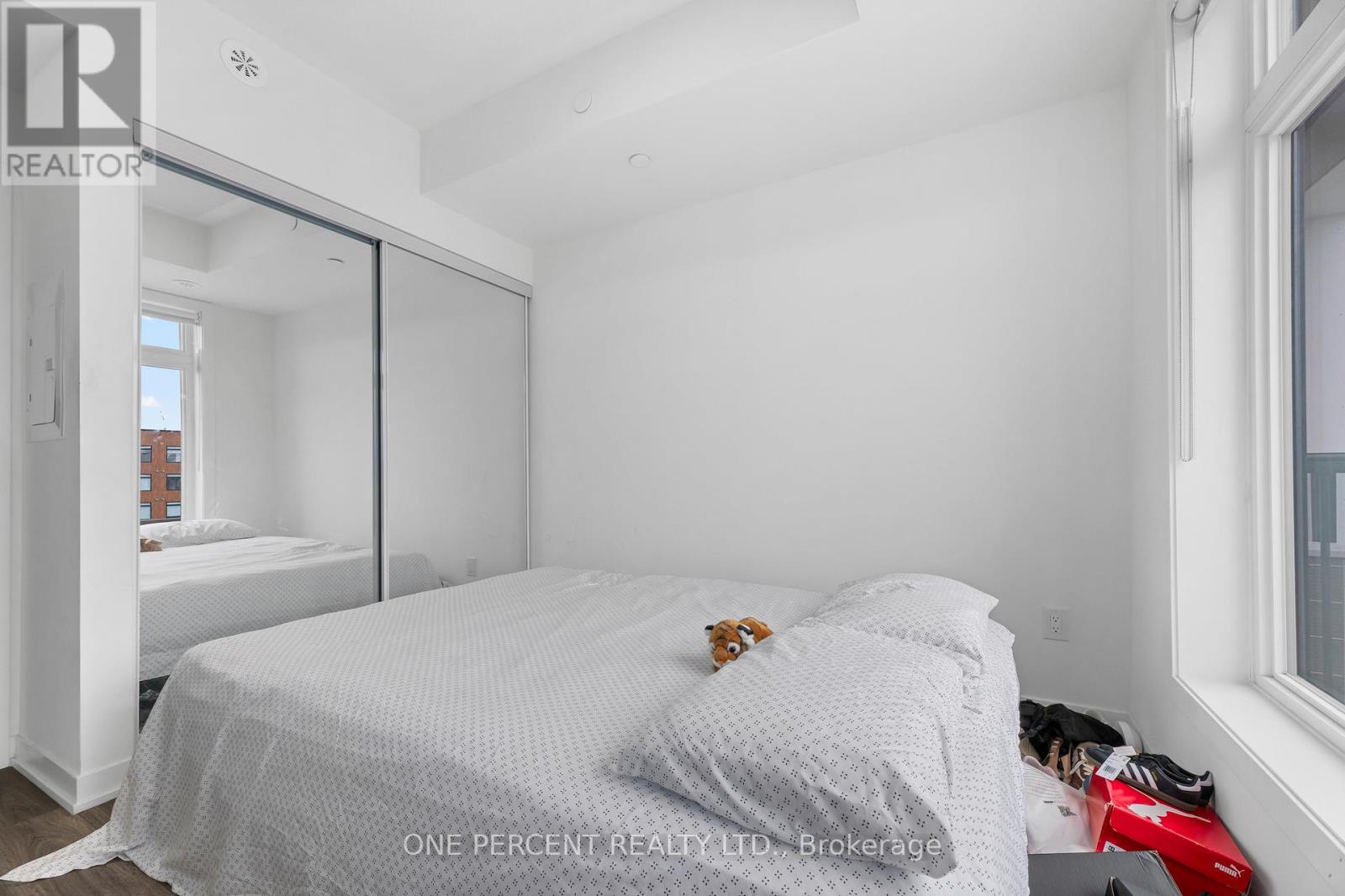 610 - 165 Canon Jackson Drive, Toronto, Ontario  M6M 0C4 - Photo 7 - W13082912