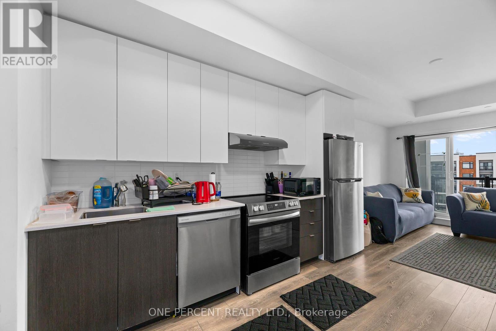 610 - 165 Canon Jackson Drive, Toronto, Ontario  M6M 0C4 - Photo 2 - W13082912