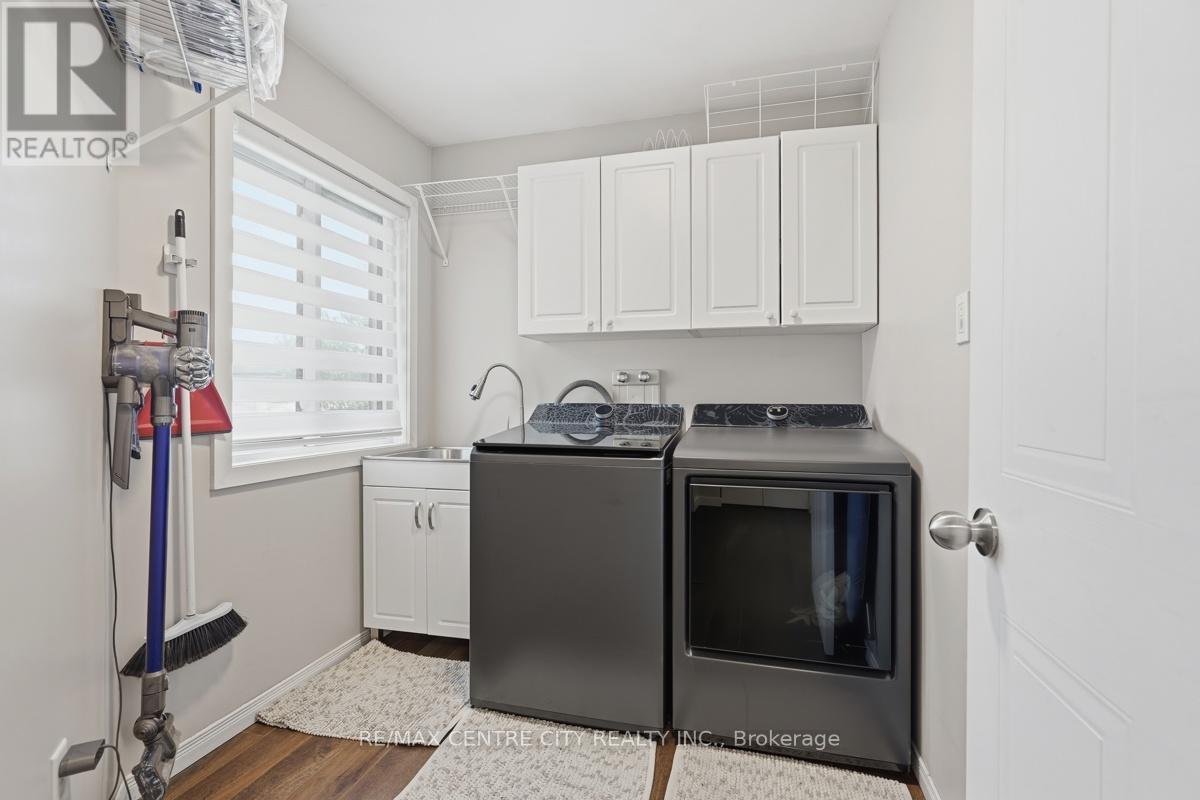 1141 Crosscreek Cres Crescent, London East, Ontario  N5Y 6H6 - Photo 10 - X13219882