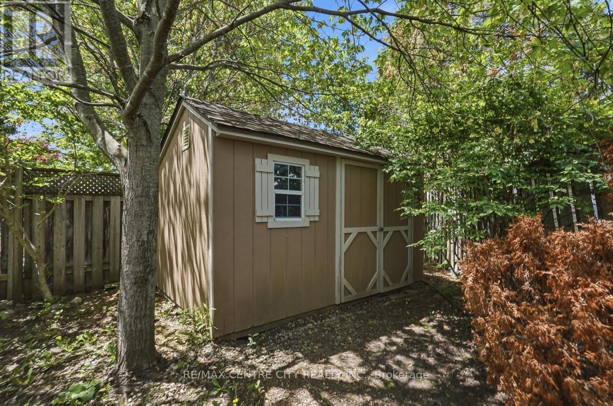 1141 Crosscreek Crescent, London East (East A), Ontario  N5Y 6H6 - Photo 34 - X13219884