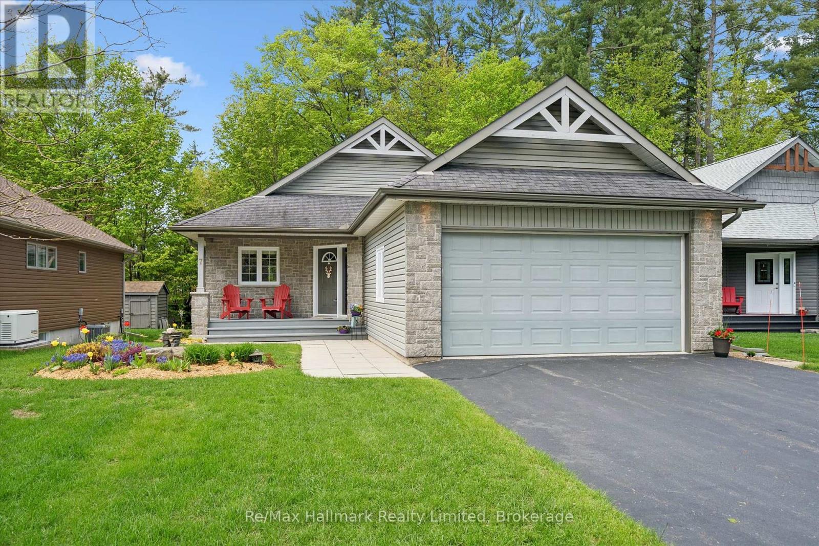 7 Stonehenge Court, Bracebridge, Ontario  P1L 1N2 - Photo 5 - X13219964
