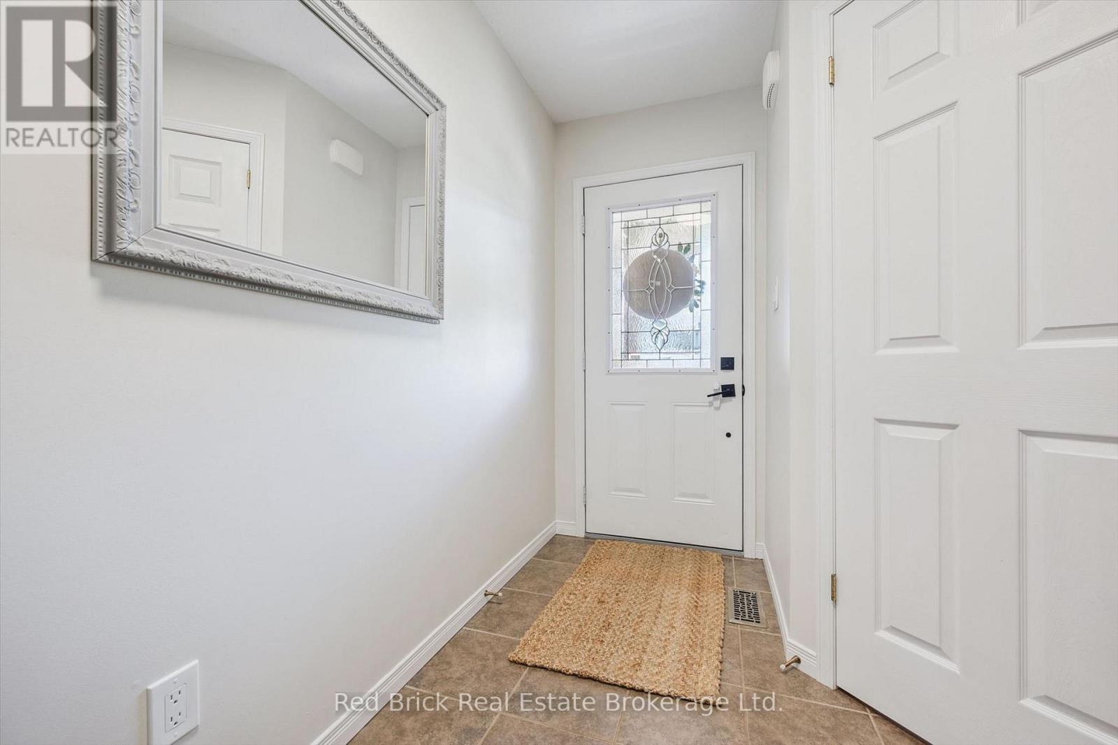 28 Davison Drive, Guelph, Ontario  N1E 0C1 - Photo 4 - X13219976