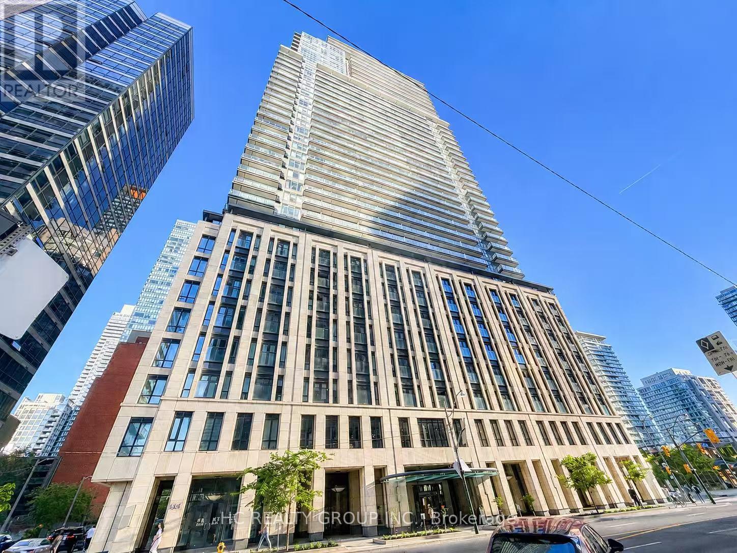 1001 - 955 BAY STREET