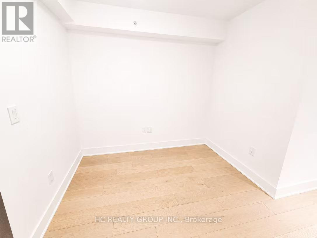 1001 - 955 Bay Street, Toronto, Ontario  M5S 0C6 - Photo 13 - C13219848