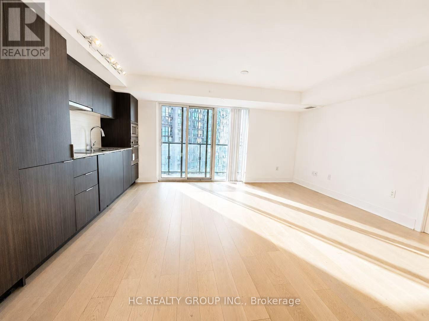 1001 - 955 Bay Street, Toronto, Ontario  M5S 0C6 - Photo 4 - C13219848