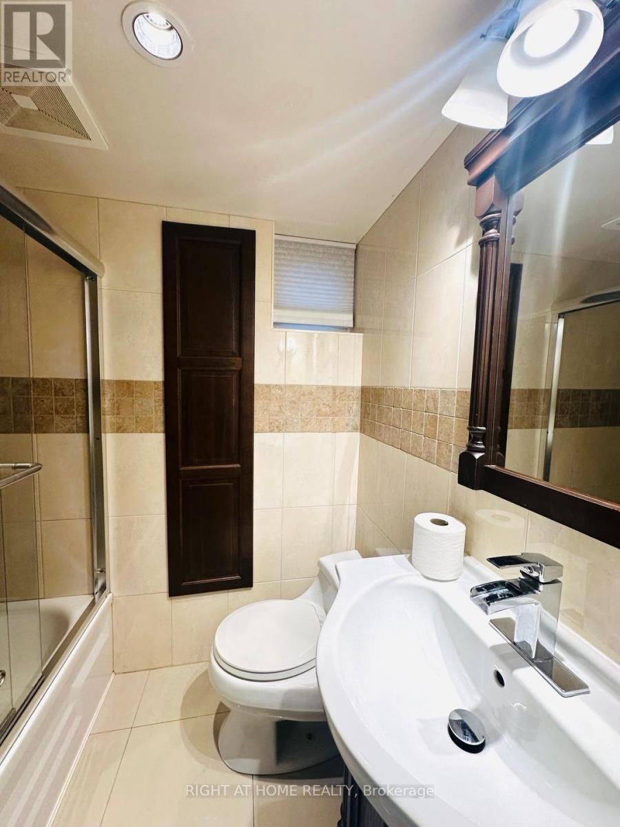 69 Haddington Avenue, Toronto, Ontario  M5M 2P2 - Photo 11 - C13219930