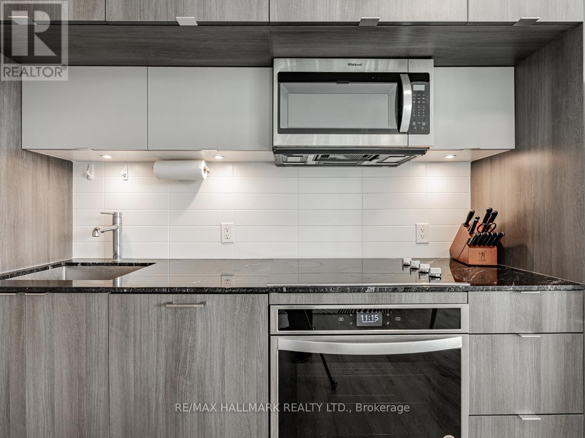 318 - 585 Bloor Street E, Toronto, Ontario  M4W 0B3 - Photo 3 - C13219942