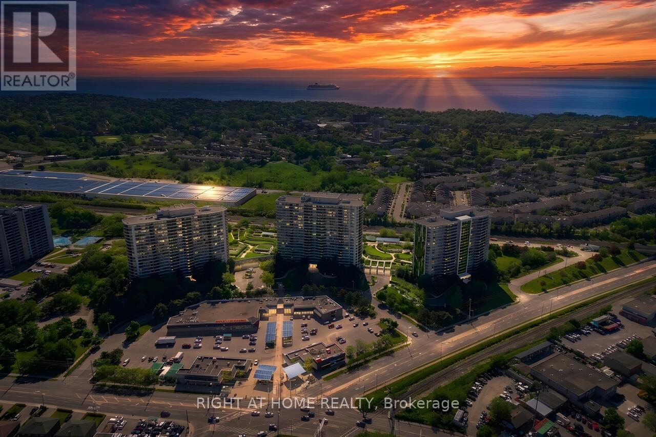 2027 - 3 Greystone Walk Drive, Toronto, Ontario M1K 5J4 - Photo 4 - E13219846